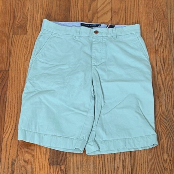 Tommy Hilfiger Other - Tommy Hilfiger light green classic fit flat front chino shorts men’s 30 preppy